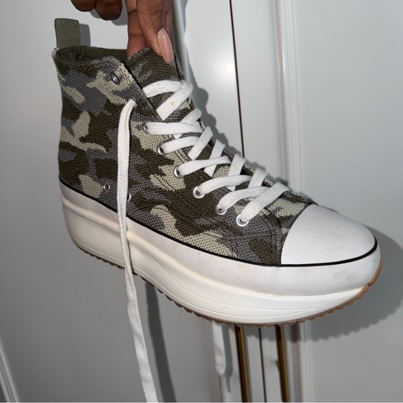 Steve Madden Olive Camouflage Platform Sneakers - Picture 2 of 5
